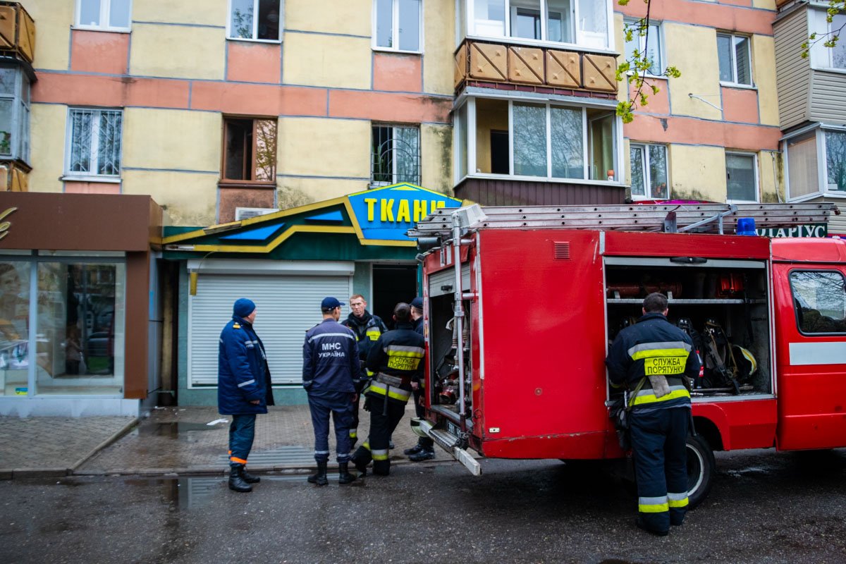 К тушению пожара привлекли 8 человек личного состава и 3 единицы пожарно-спасательной техники К тушению пожара привлекли 8 человек личного состава и 3 единицы пожарно-спасательной техники