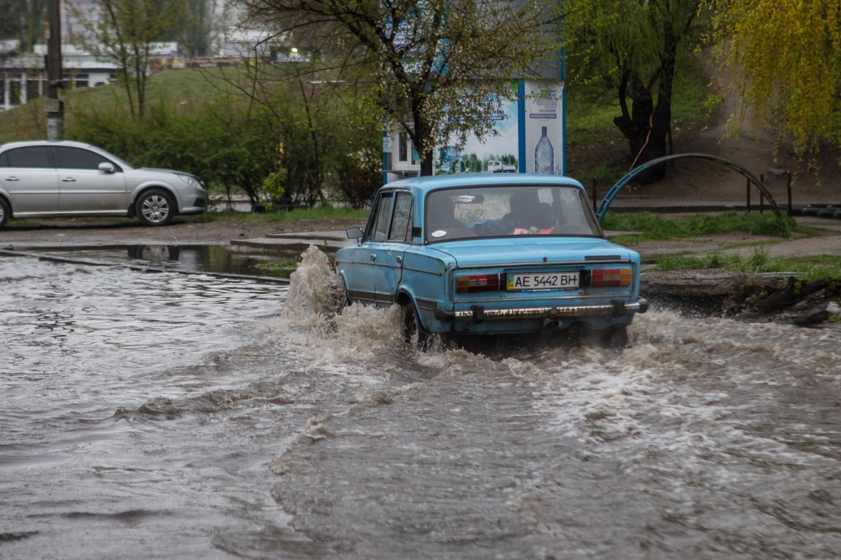 И не надо ехать на мойку. Но это не точно