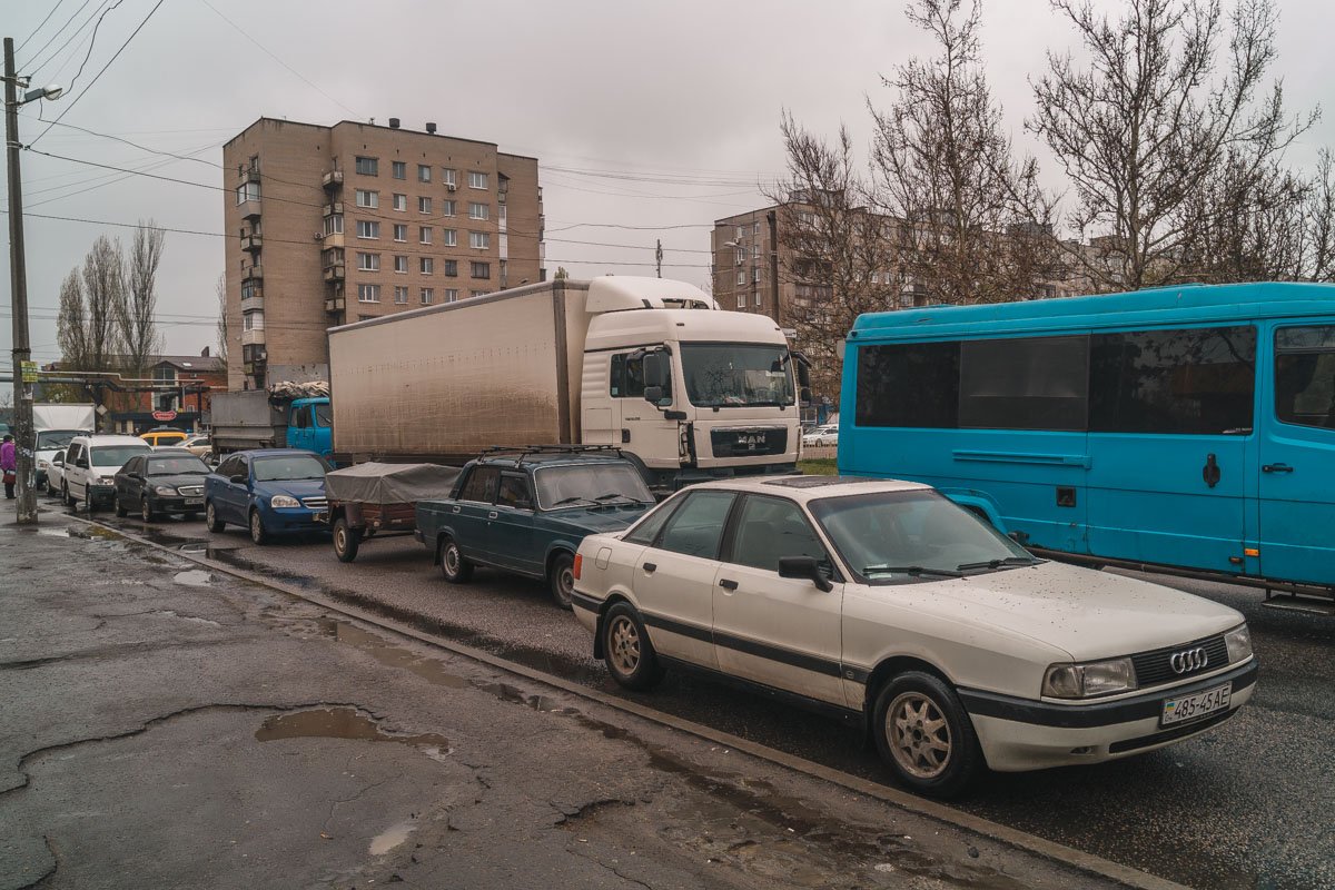 Байкальскую перекрыли с помощью патрульного авто