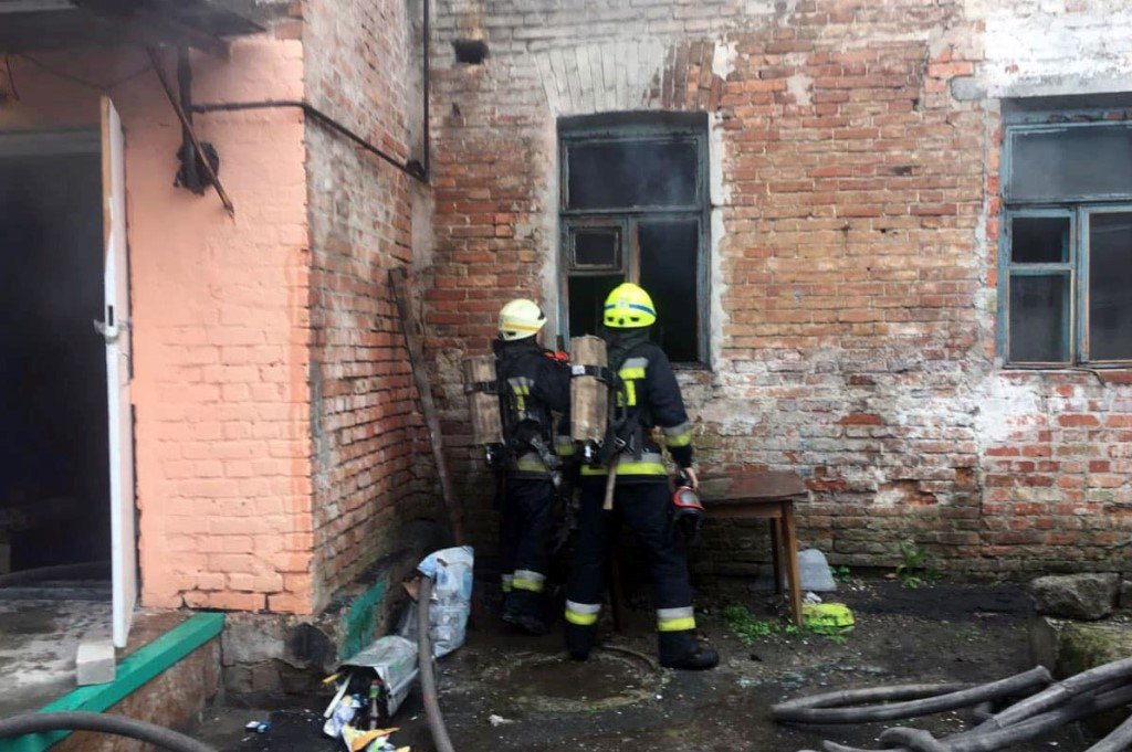 Возгорание произошло в квартире жилого дома Возгорание произошло в квартире жилого дома