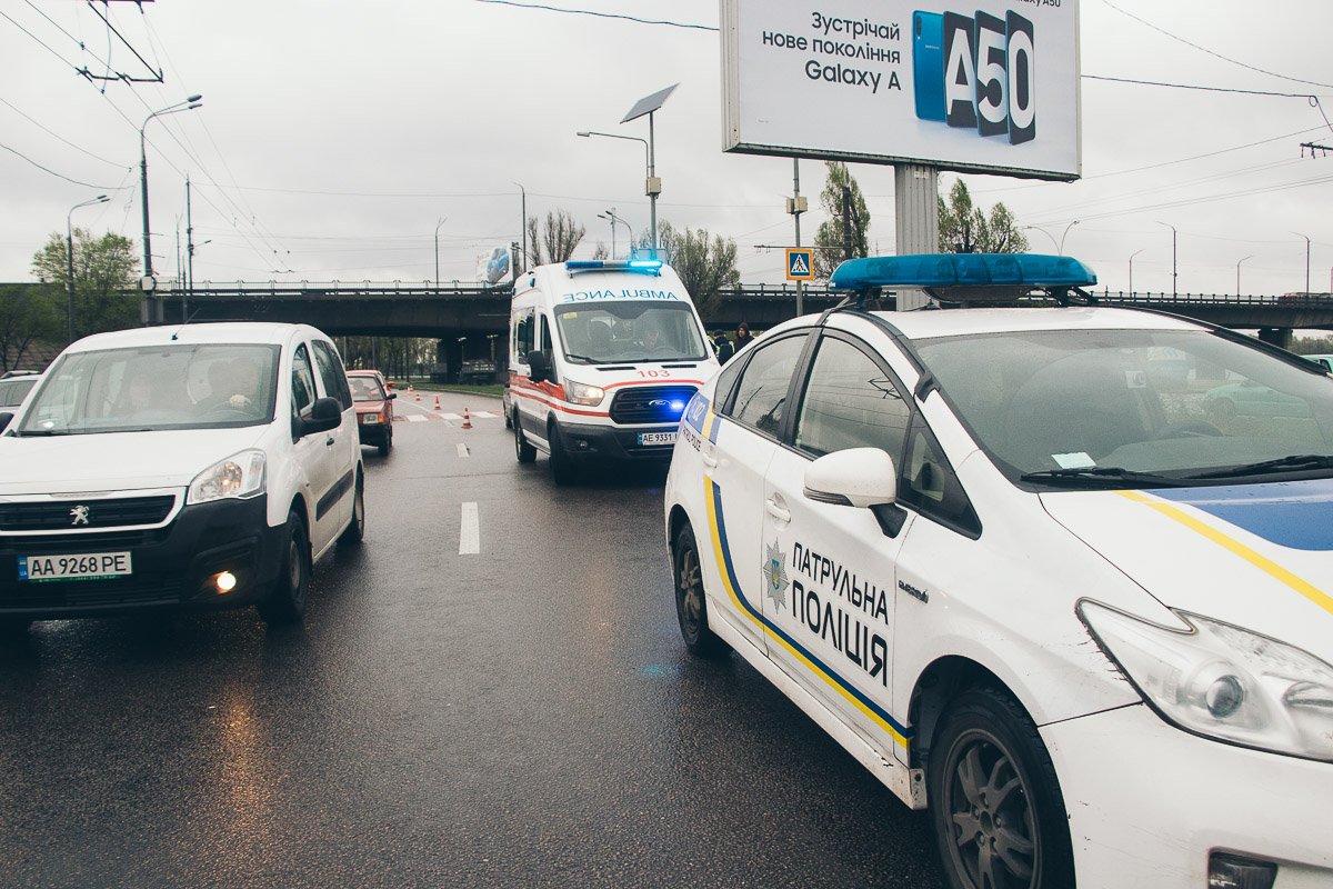 Авария произошла недалеко от Кайдакского моста, приблизительно в 8:20 Авария произошла недалеко от Кайдакского моста, приблизительно в 8:20