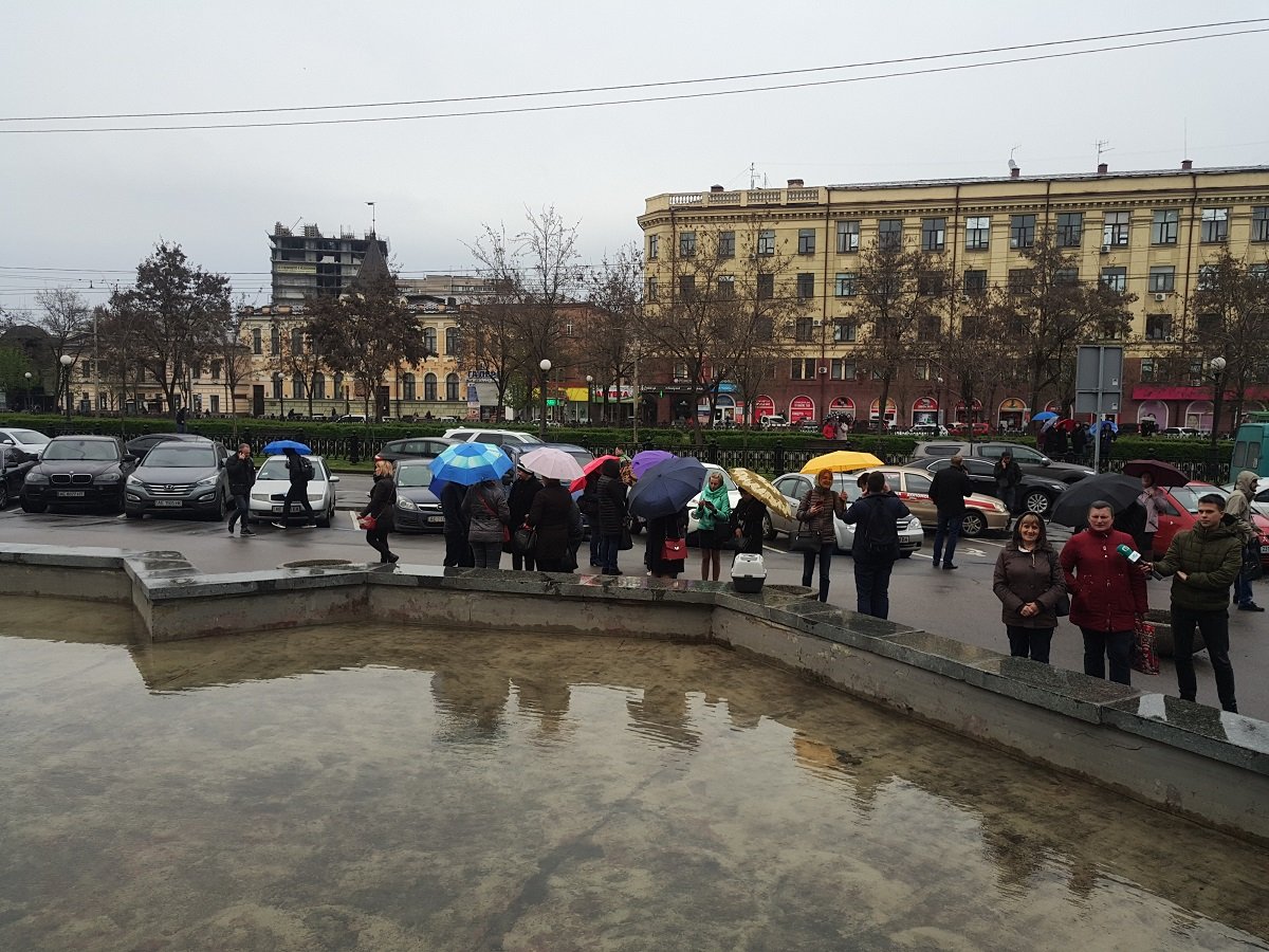 Около 15:00 в полицию сообщили о минировании Днепровского горсовета Около 15:00 в полицию сообщили о минировании Днепровского горсовета