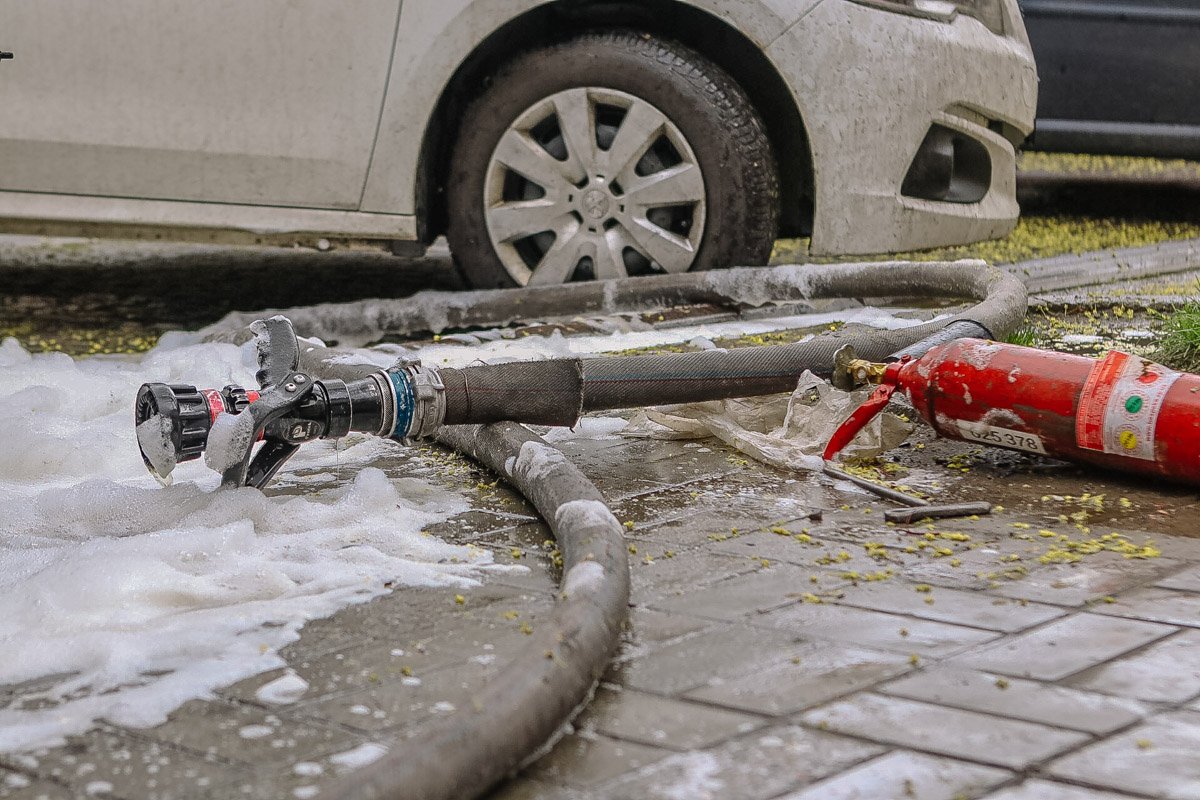 На место оперативно прибыли спасатели На место оперативно прибыли спасатели