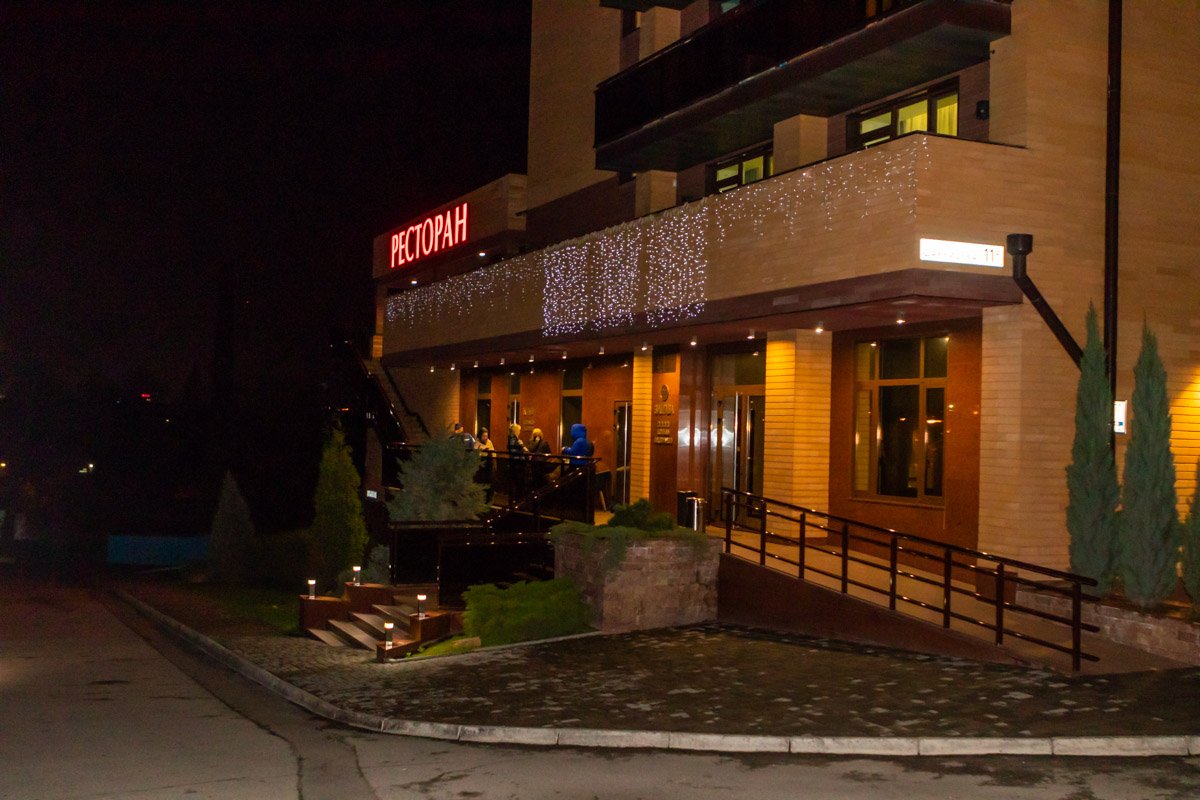 В 21:00 на линию "102" пришло аналогичное сообщение и про отель "Заграва"  В 21:00 на линию "102" пришло аналогичное сообщение и про отель "Заграва"