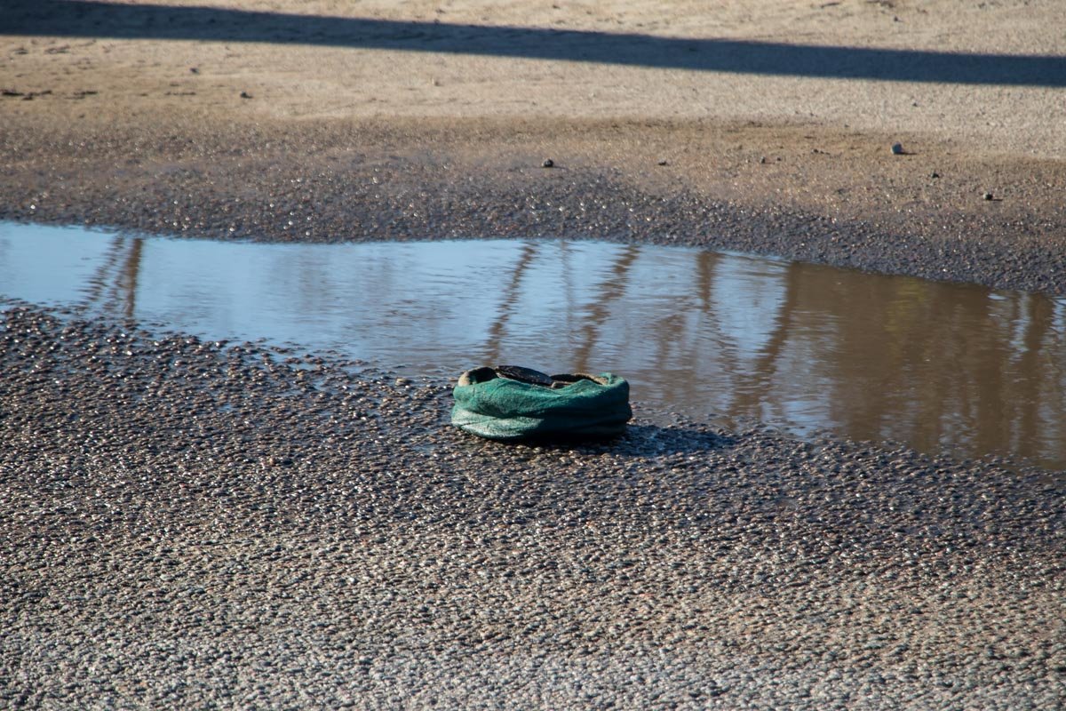 Со слов водителя ВАЗа, велосипедист выехал со стороны заводов и двигался к реке Со слов водителя ВАЗа, велосипедист выехал со стороны заводов и двигался к реке