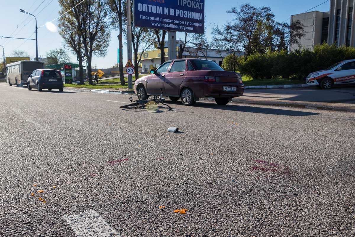 Либо выбирайте другие пути проезда в нужную часть города, либо приготовьтесь немного постоять в пробке Либо выбирайте другие пути проезда в нужную часть города, либо приготовьтесь немного постоять в пробке
