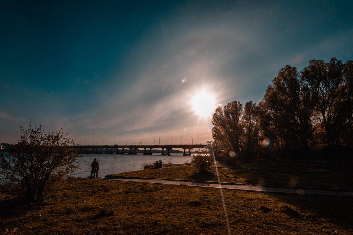 У каждого в жизни свои маяки, Свои путеводные звёзды.