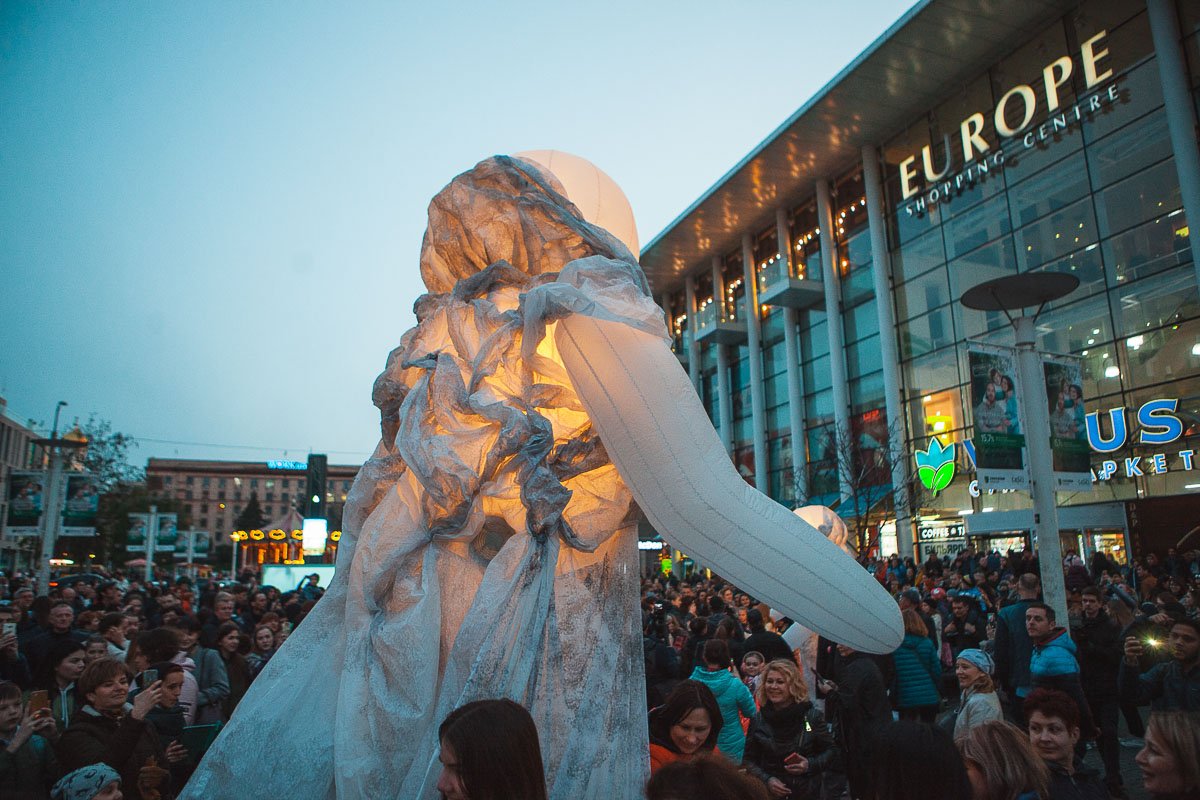 Этот фестиваль проходит в рамках программы мэра Бориса Филатова «Культурная столица»