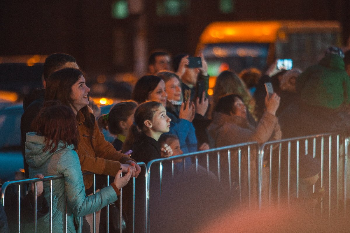 Невозможно оторвать глаз 