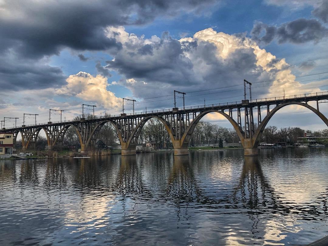 Любите Днепр. Фото: olyanabond Любите Днепр. Фото: olyanabond