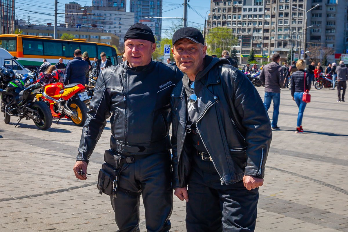 На Фестивальном причале можно было насладиться музыкальными сетами от крутого рок-диджея На Фестивальном причале можно было насладиться музыкальными сетами от крутого рок-диджея