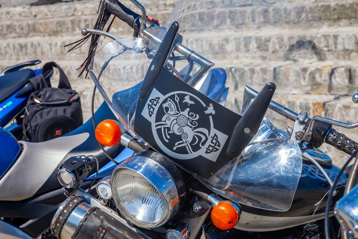 Байкеров и тех, кто пришел просто посмотреть на шоу ждали конкурсы с призами и подарками Байкеров и тех, кто пришел просто посмотреть на шоу ждали конкурсы с призами и подарками