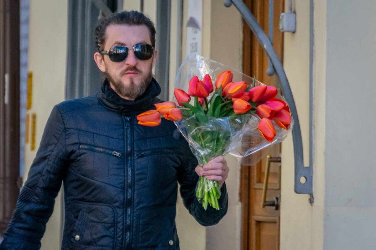 Кто-то влюблен Кто-то влюблен