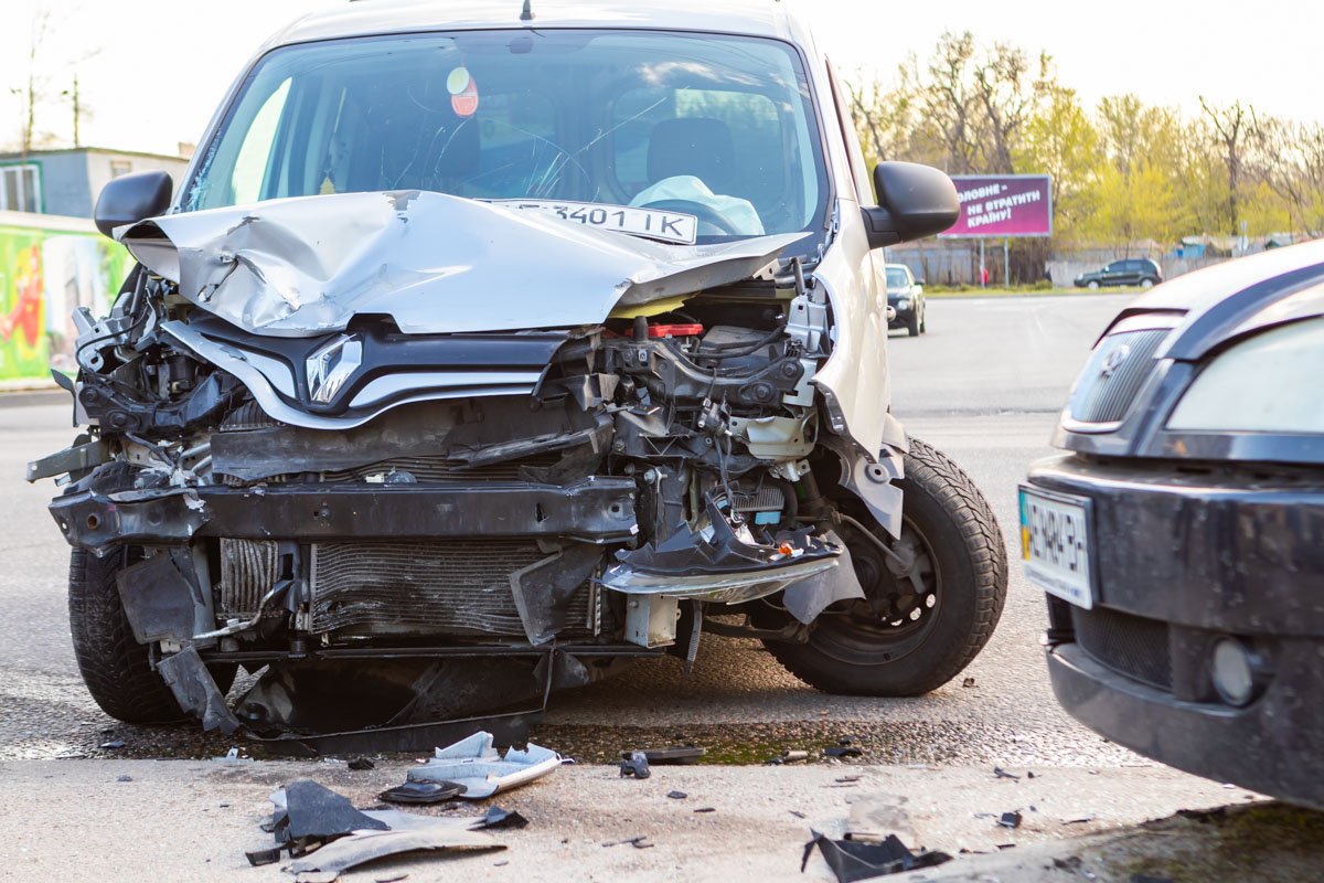 Водитель Renault остался целым и невредимым Водитель Renault остался целым и невредимым