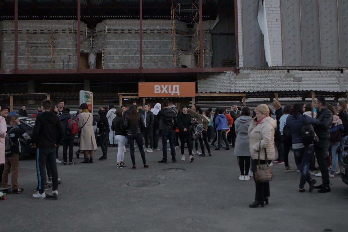 Всех посетителей "Дафи" вывели