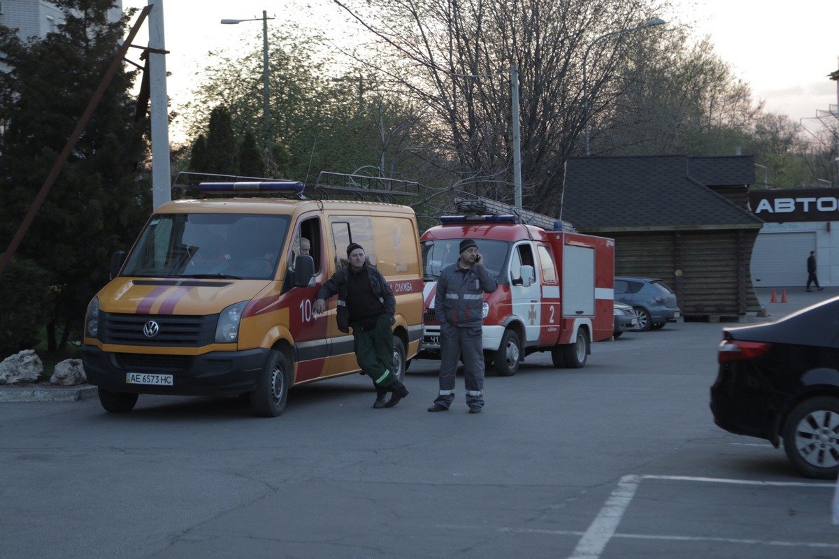 Экстренные службы дежурят на месте
