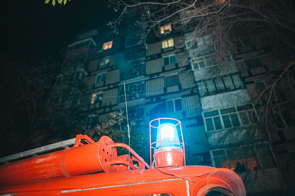 Некоторые жители дома считают, что пожар произошел не случайно Некоторые жители дома считают, что пожар произошел не случайно