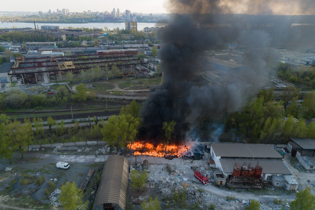 Причиной стал пожар на предприятии на улице Магаданской Причиной стал пожар на предприятии на улице Магаданской