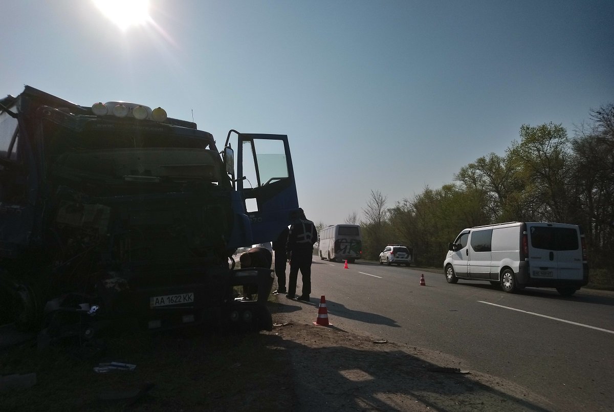 Движение на данном участке дороги затруднено