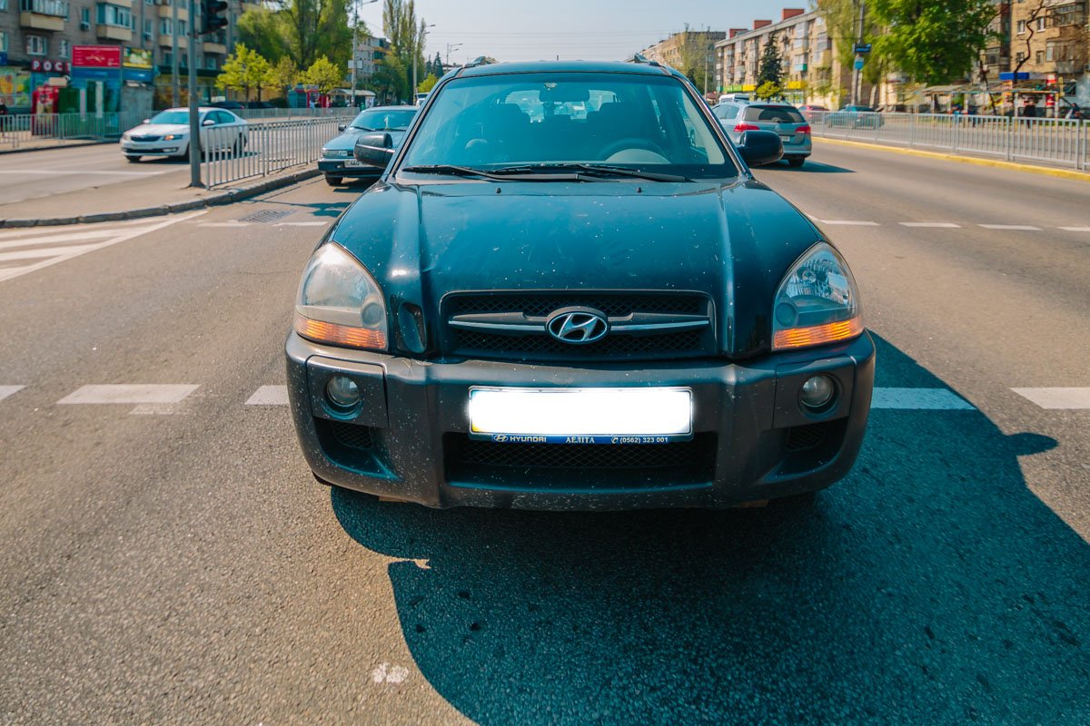В какой-то момент в районе остановки Исполком на дорогу выскочила женщина В какой-то момент в районе остановки Исполком на дорогу выскочила женщина