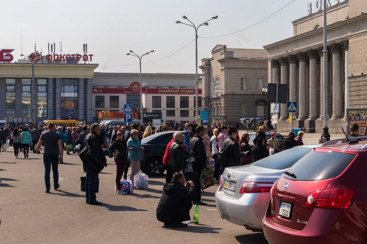 Заминировали оба вокзала