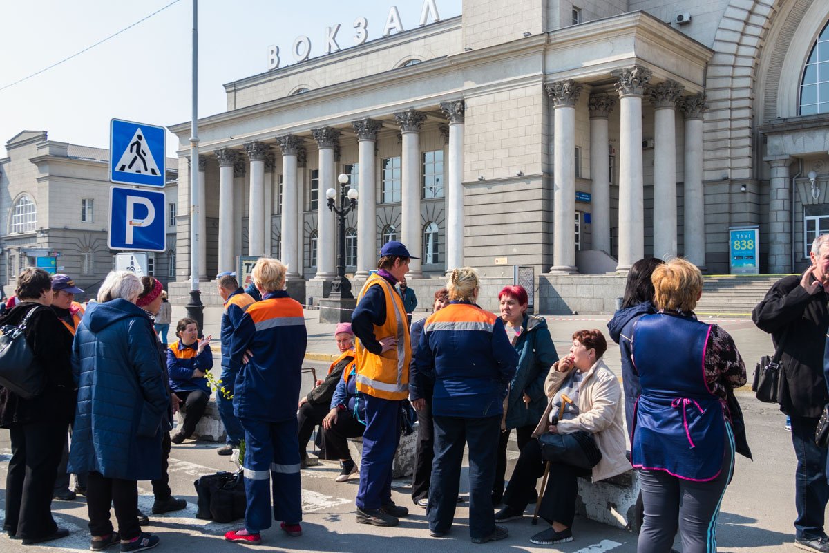 Людей эвакуировали