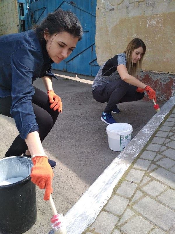 В Днепре сотрудники Альфа-Банка Украина и Укрсоцбанка вышли на уборку города 2