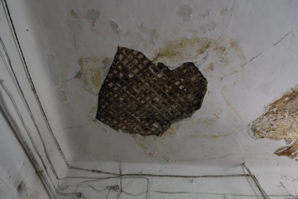 Тут невозможно жить Тут невозможно жить