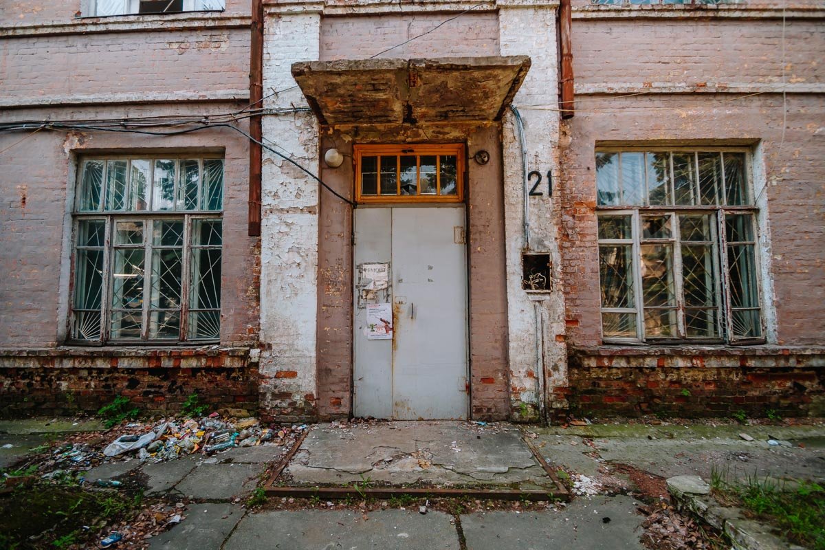 и, судя по письмам, чудовищно поглупела. и, судя по письмам, чудовищно поглупела.