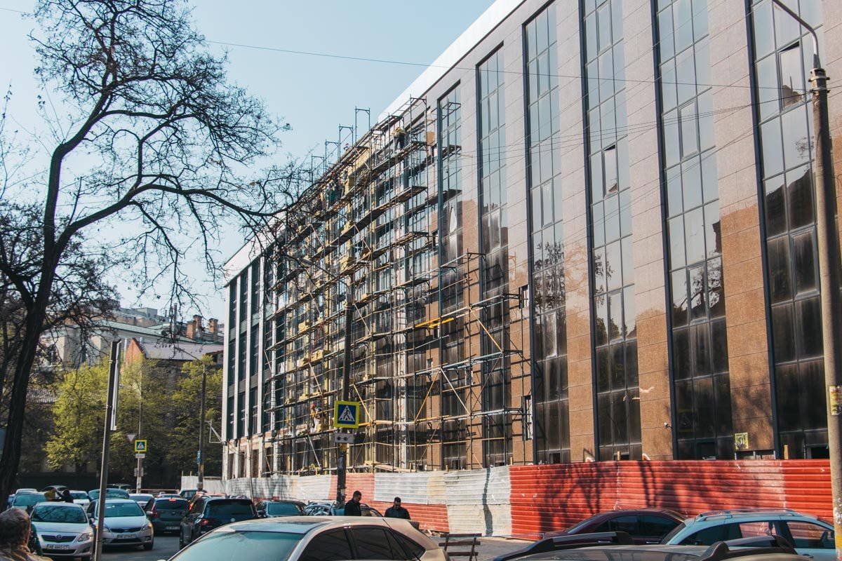 Уберут старый фасад Уберут старый фасад