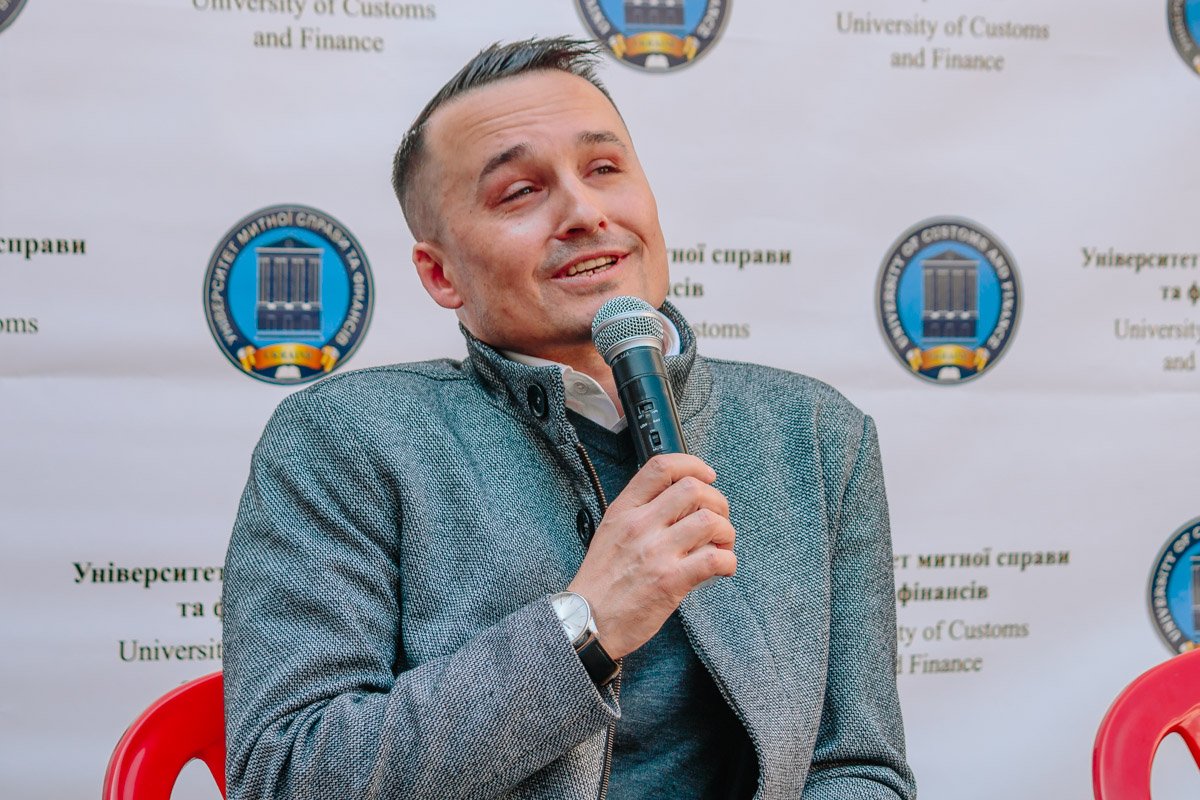 Как звездные судьи КаВуНа пообщались со студентами УТДФ в Днепре 16