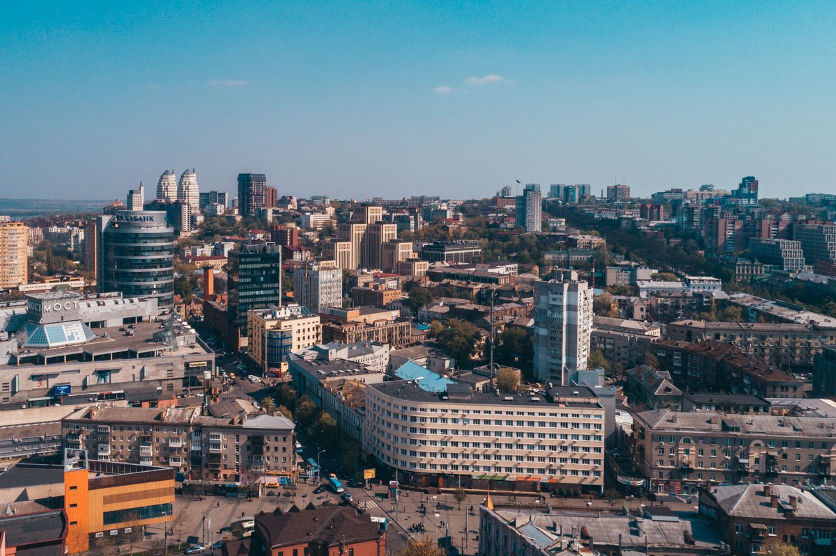 Столько мест на земле, и чудес на ней тоже немало.