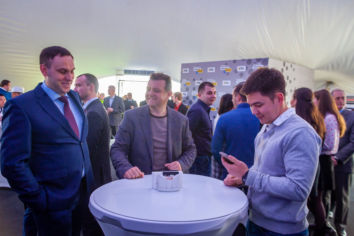 Руководство компании МСК «Синергия» на торжественном мероприятии открытия Никопольской СЭС