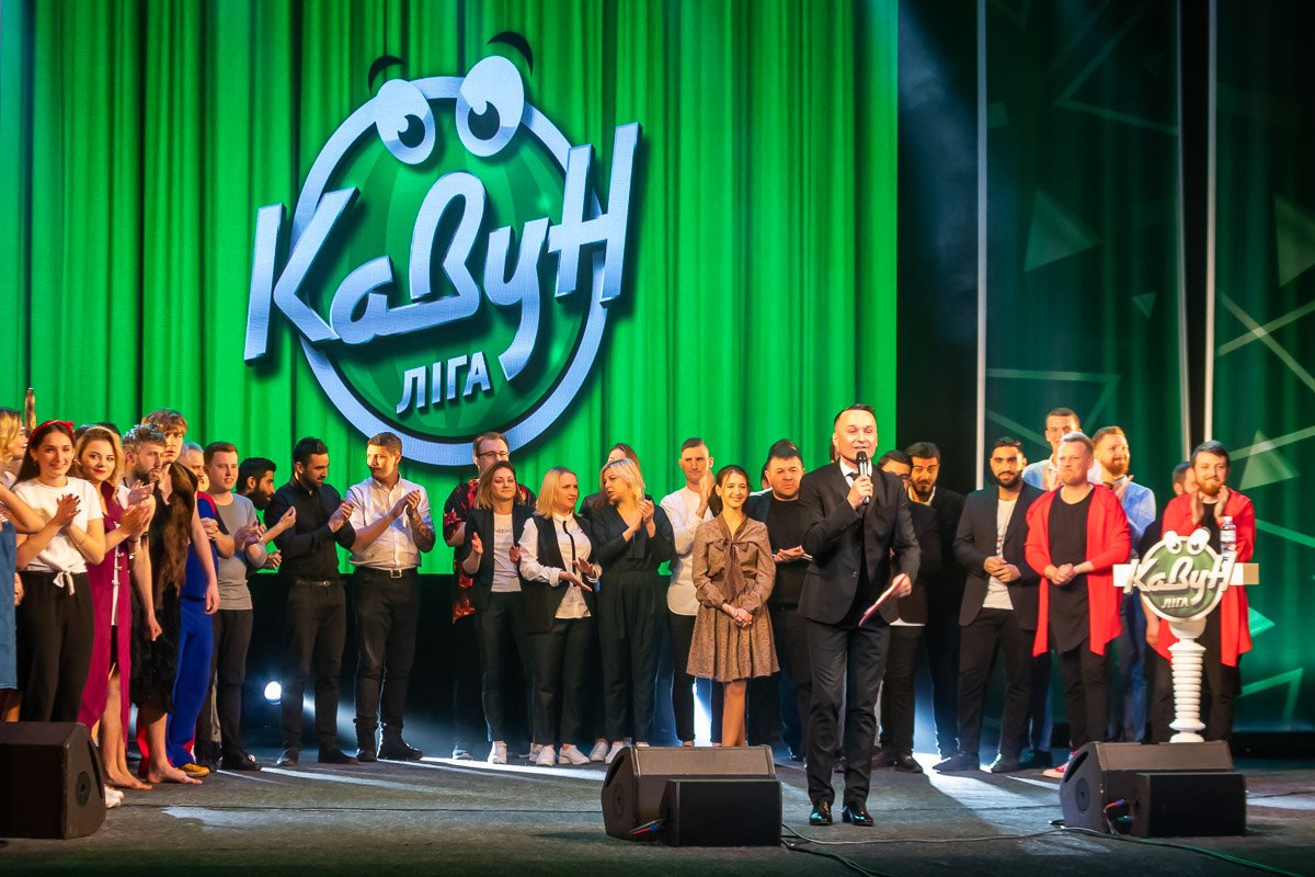 На сцену Днепра вернулось легендарное юмористическое шоу На сцену Днепра вернулось легендарное юмористическое шоу