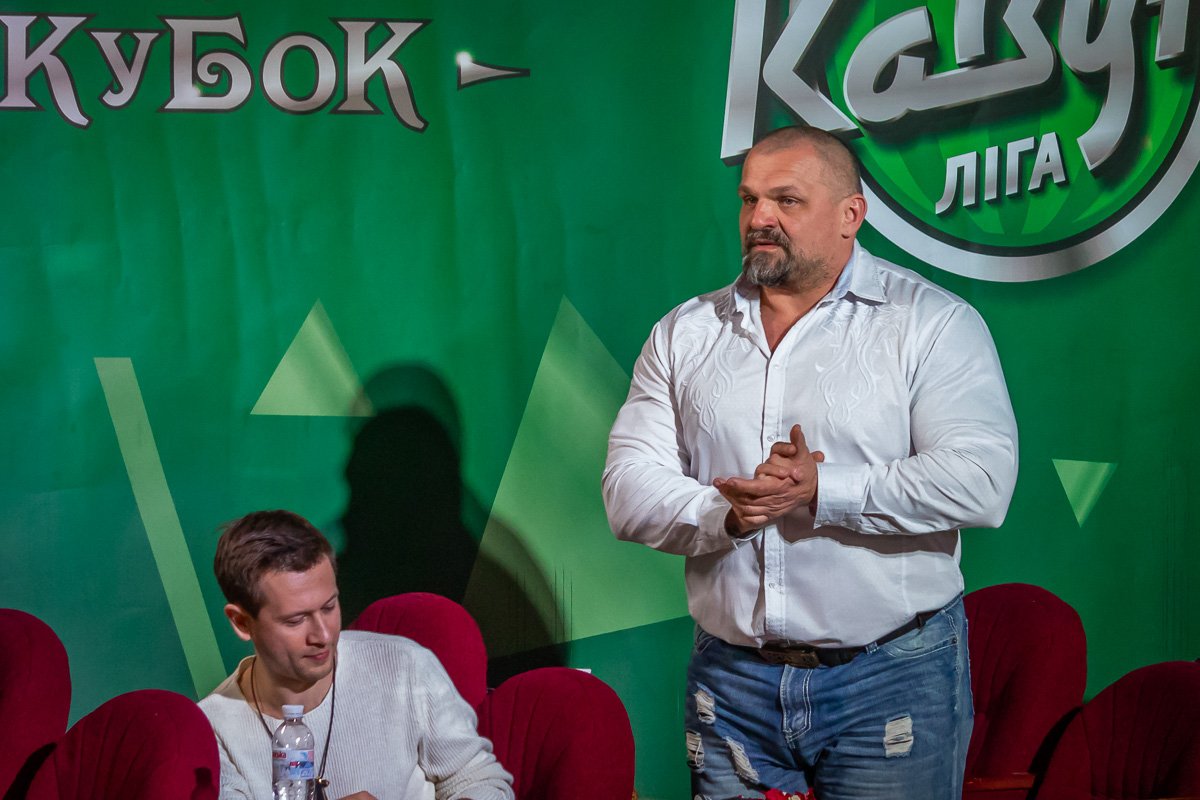 Интересовался закулисной жизнью и член жюри Василий Вирастюк Интересовался закулисной жизнью и член жюри Василий Вирастюк