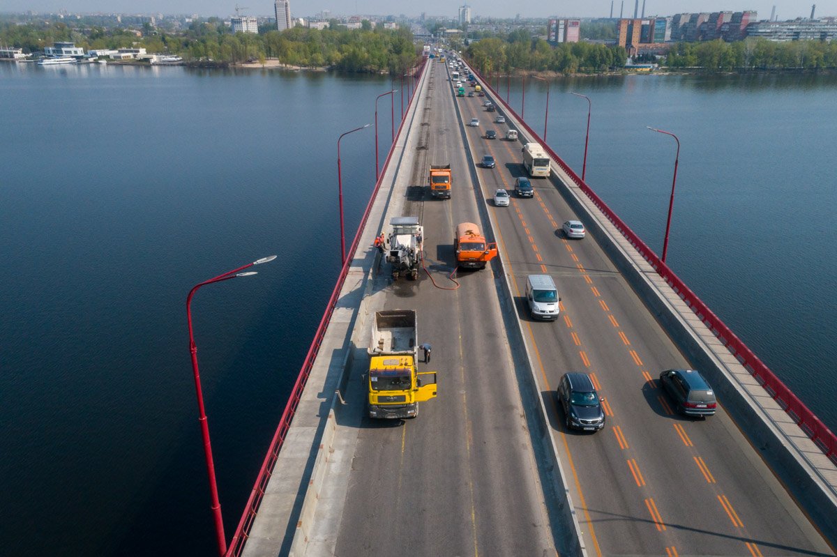 После - коммунальщики будут укладывать гидроизоляционное покрытие... После - коммунальщики будут укладывать гидроизоляционное покрытие...
