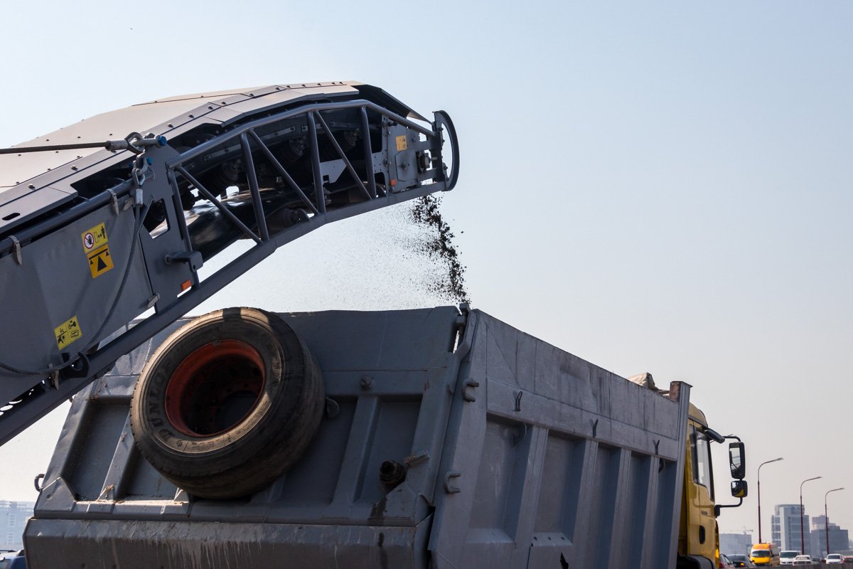 Ориентировочно, чтобы выполнить все необходимые работы, коммунальщикам понабодится три месяца Ориентировочно, чтобы выполнить все необходимые работы, коммунальщикам понабодится три месяца