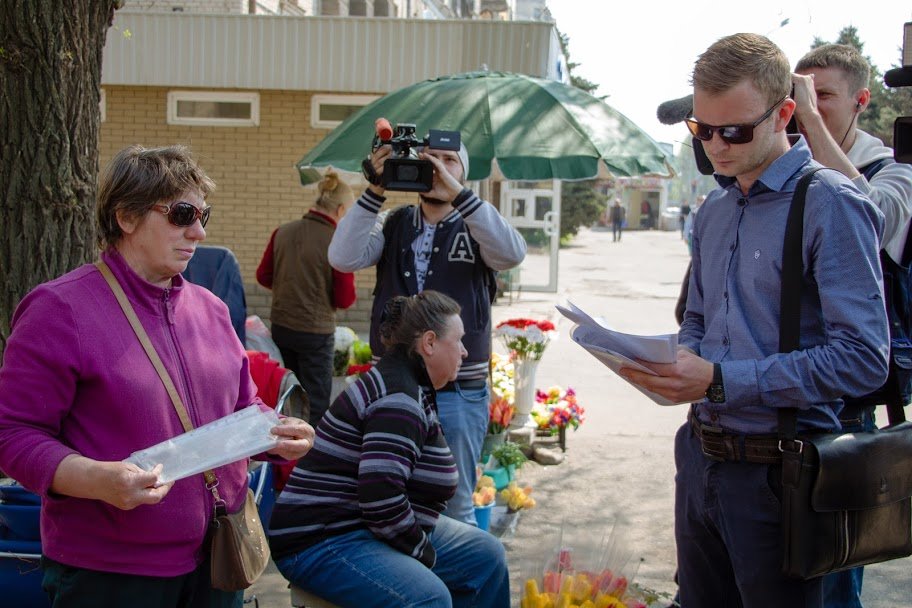 Наказание за продажу неживых цветов составляет от 300 до 1300 гривен. Наказание за продажу неживых цветов составляет от 300 до 1300 гривен