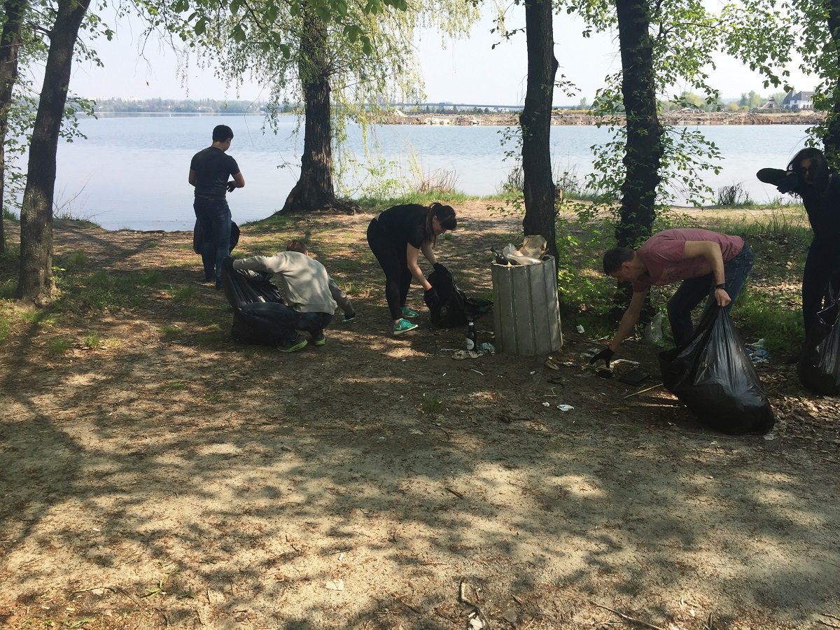 Компании Tiger Steel, Ecolamp и Dragon Steel провели #trashtag в Днепре 2