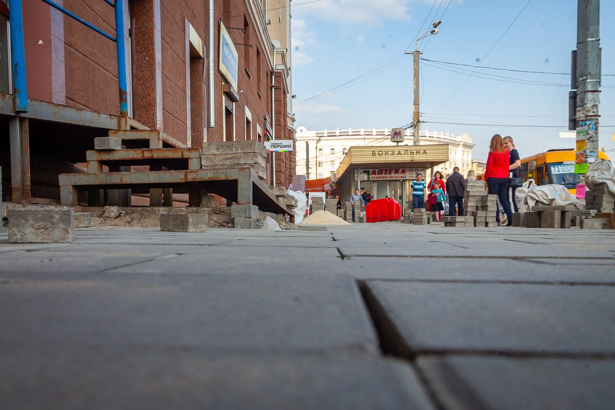 Скоро тротуарная плитка будет новой и прочной Скоро тротуарная плитка будет новой и прочной