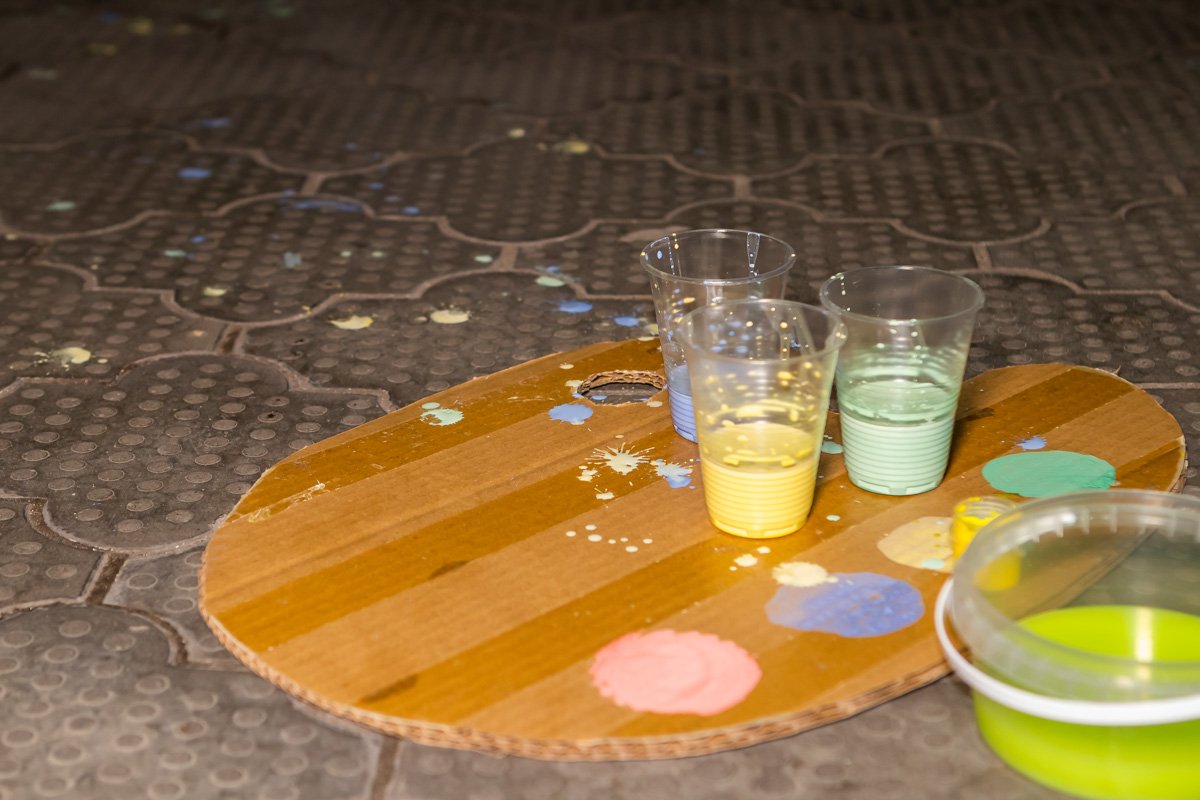 Вокзал на какое-то время стал центром современного искусства Вокзал на какое-то время стал центром современного искусства