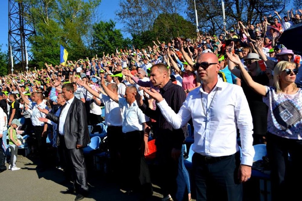 В Днепре пройдет "Исцеляющая молитва": участие примут 25 тысяч человек 3