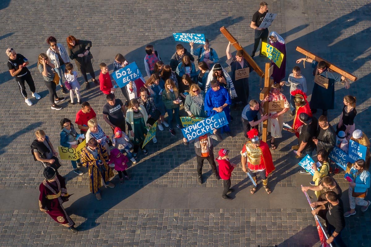 На Европейской площади провели флешмоб На Европейской площади провели флешмоб
