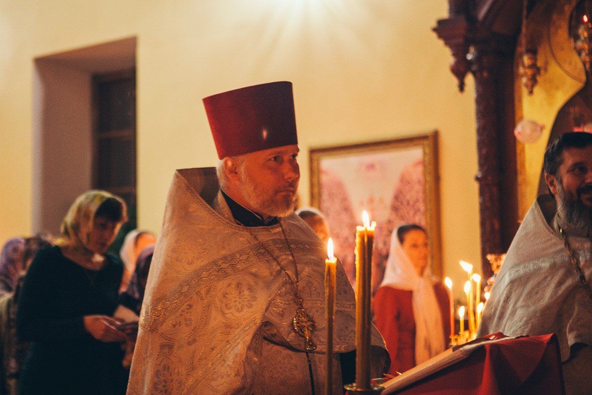 Крестовоздвиженский храм — православный храм в городе Днепр