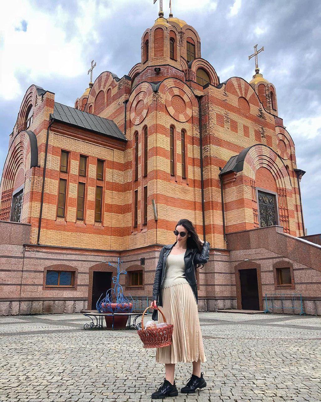 Слишком красивая Слишком красивая