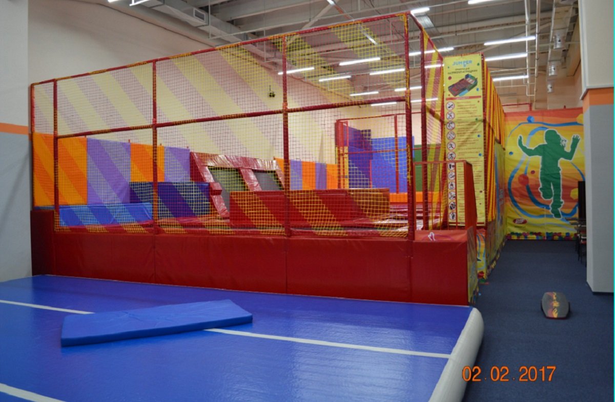 Jumper - это самый большой и самый лучший батутный центр