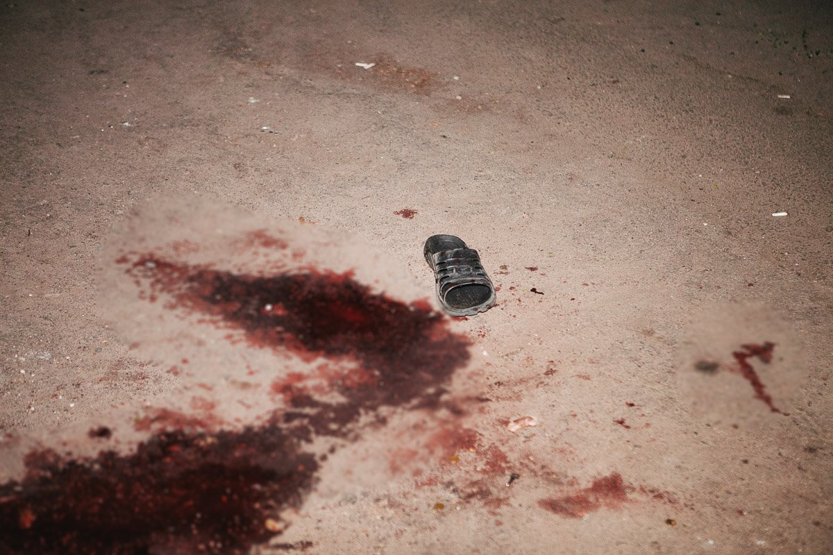 В Днепре на проспекте Богдана Хмельницкого мужчину ранили ножом В Днепре на проспекте Богдана Хмельницкого мужчину ранили ножом