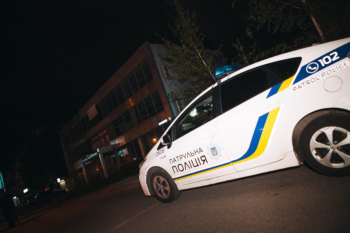 На месте работают сотрудники патрульной полиции На месте работают сотрудники патрульной полиции