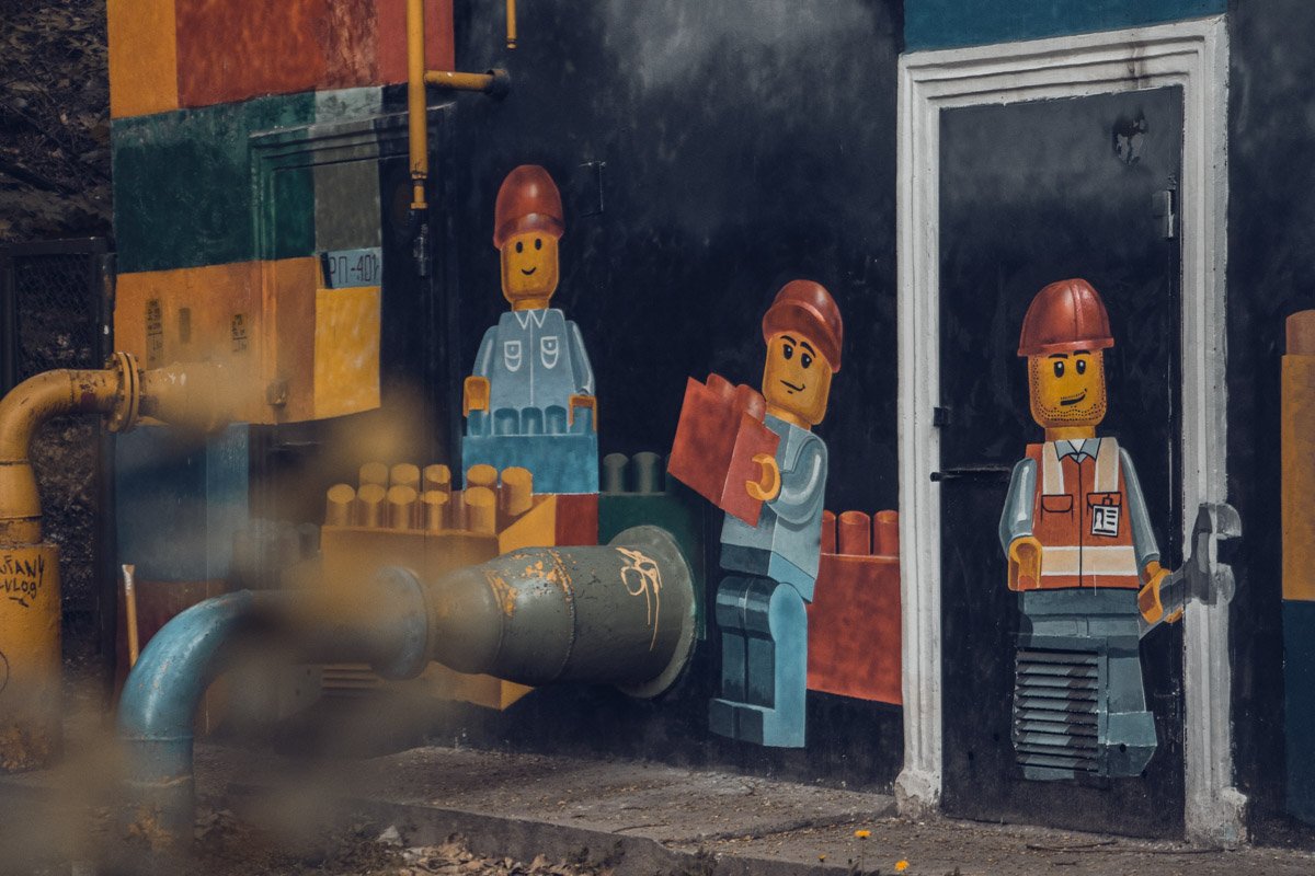 Тьма – это бесконечный океан, черные волны которого лениво лижут изрытый бухтами берег жизни