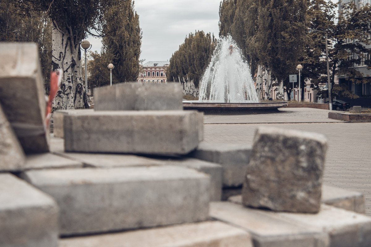 Некоторые жаждут царства полной тьмы – ведь только она позволит увидеть их едва заметное свечение